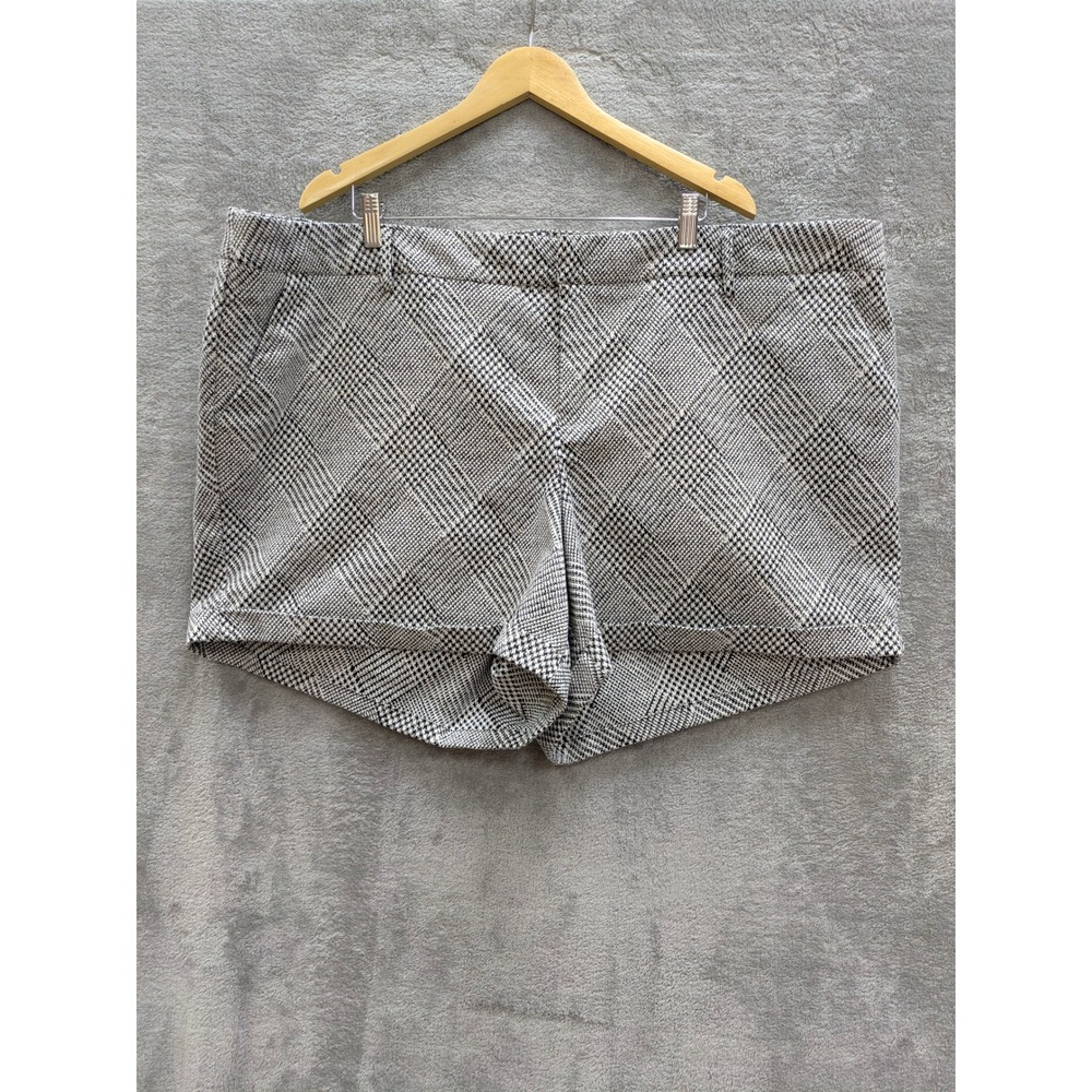 Dark Academia Plaid Shorts Womens 28 Torrid Black White Glen Check Cuffed Hem